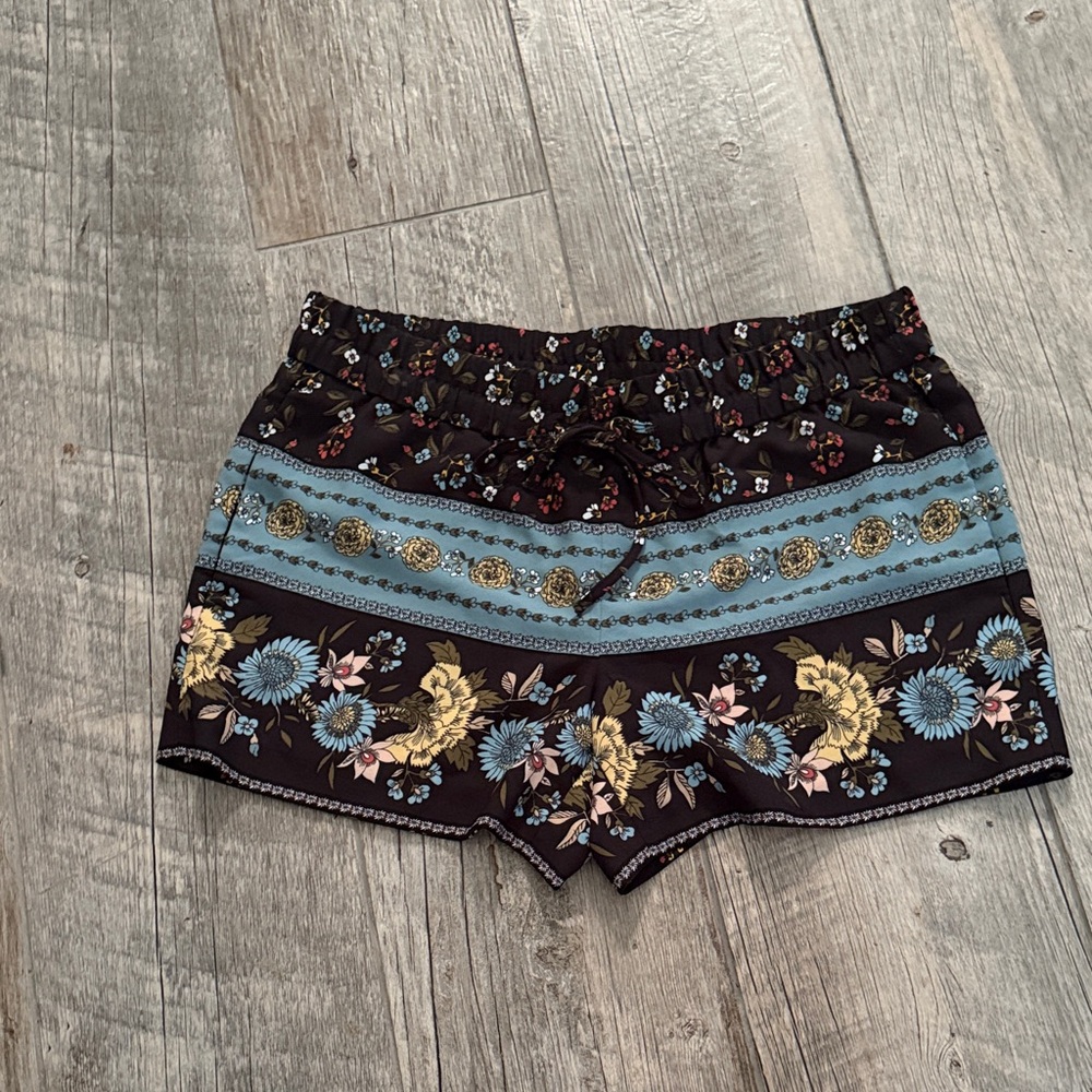 LOFT Black Floral Border Drawstring Shorts with pockets